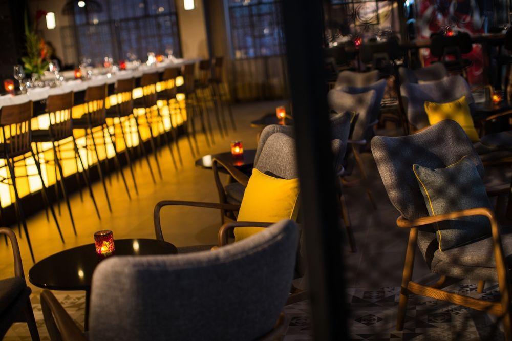 Hotel Renaissance Downtown Montreal